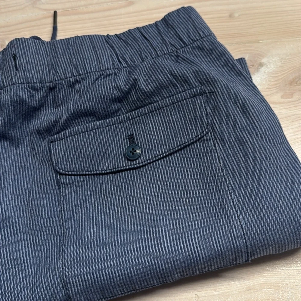 Express Brand new men’s shorts